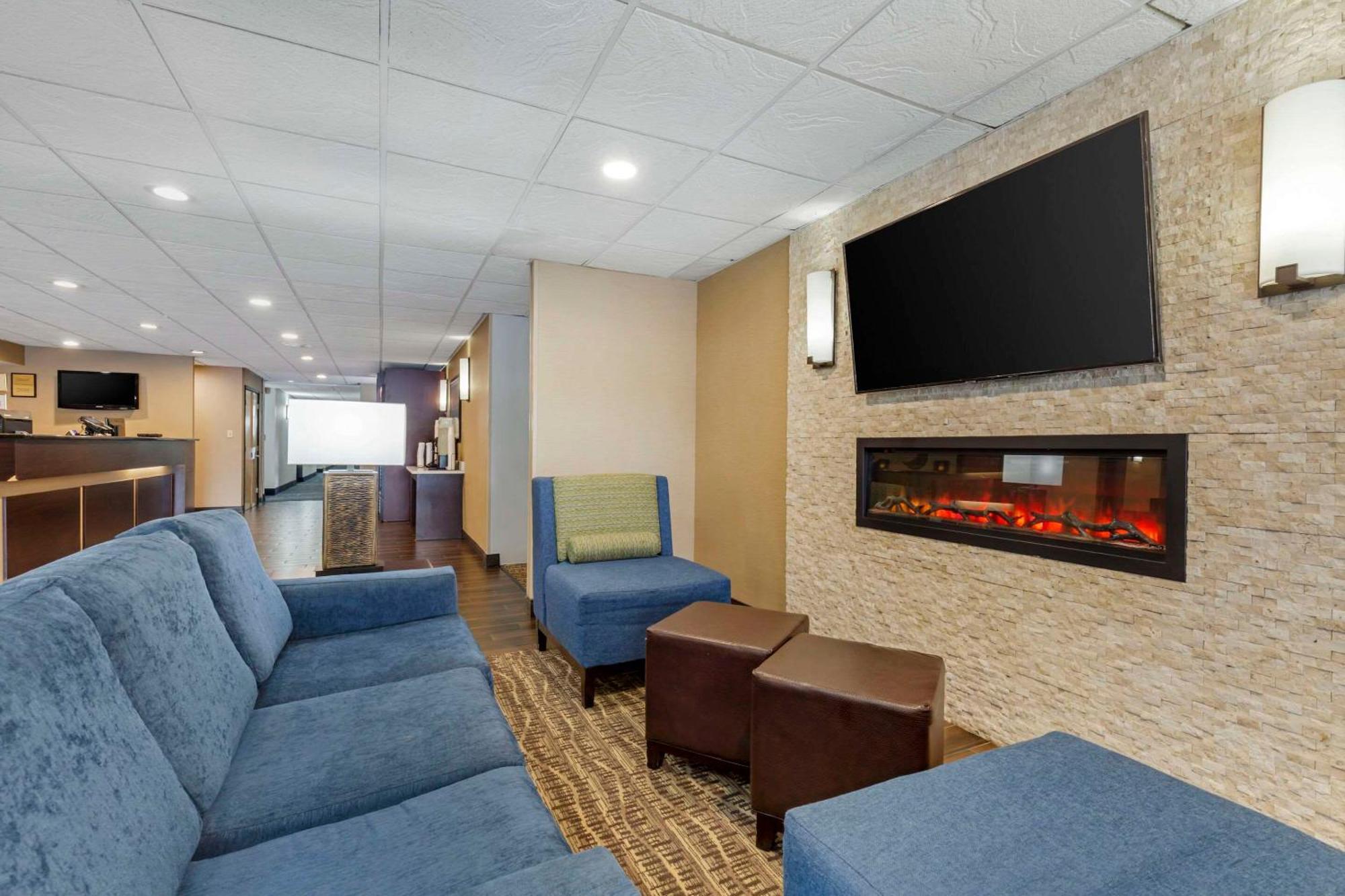 Comfort Inn Herndon-Reston Ngoại thất bức ảnh