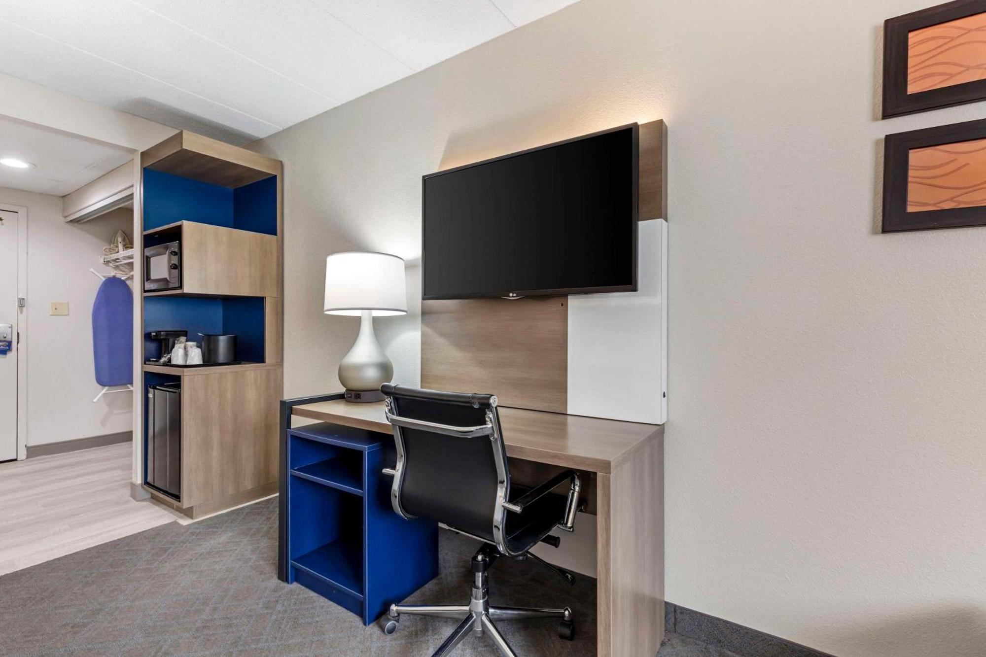 Comfort Inn Herndon-Reston Ngoại thất bức ảnh